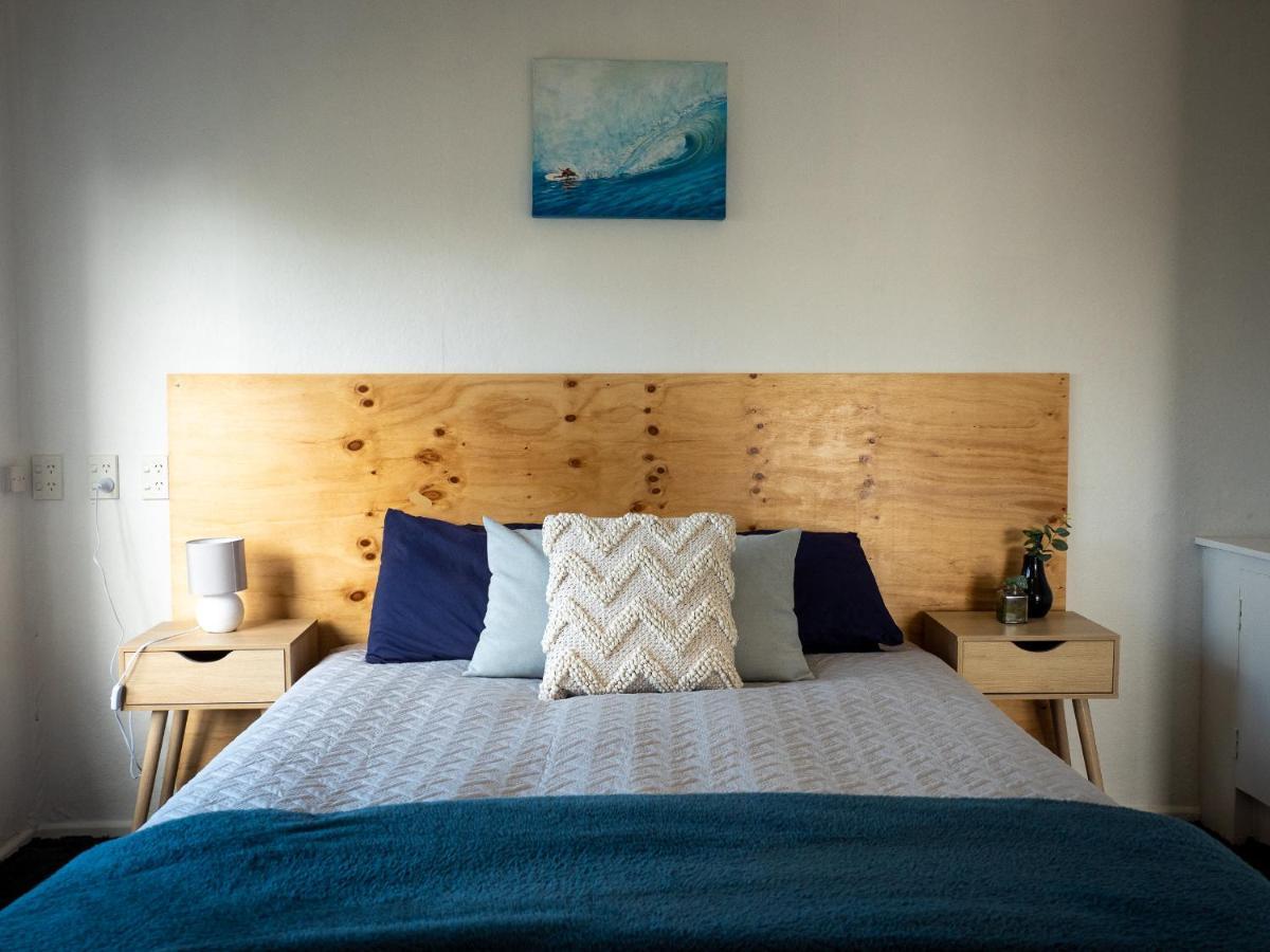 Surf N Stay Whangamata Exterior photo